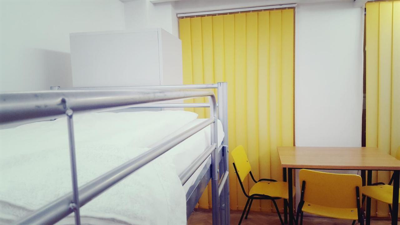 Sleep Inn Hostel Бухарест Экстерьер фото