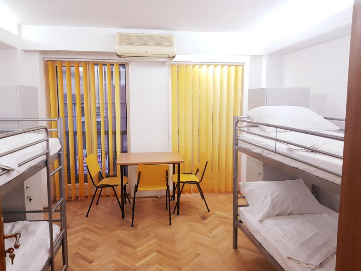 Sleep Inn Hostel Бухарест Экстерьер фото