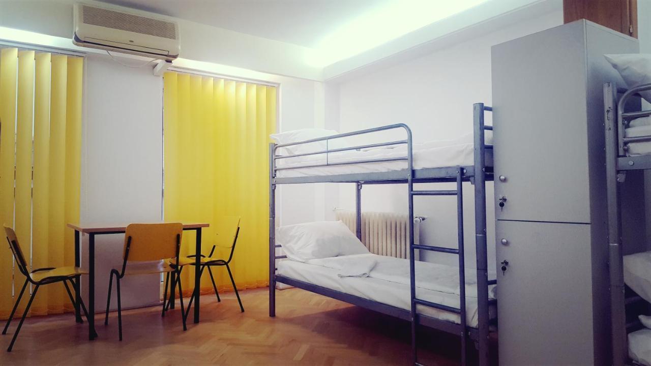 Sleep Inn Hostel Бухарест Экстерьер фото