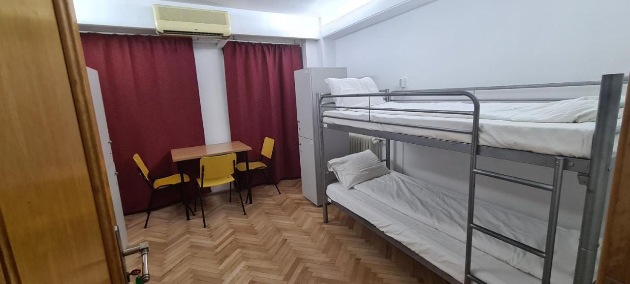 Sleep Inn Hostel Бухарест Экстерьер фото