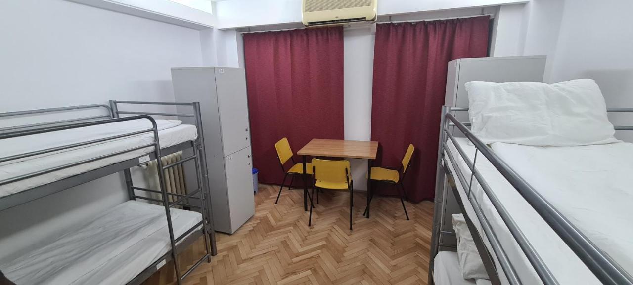 Sleep Inn Hostel Бухарест Экстерьер фото